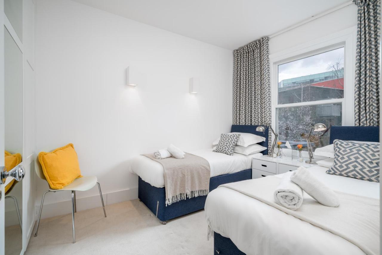 Captivating Apartment In Shepherds Bush Лондон Екстериор снимка