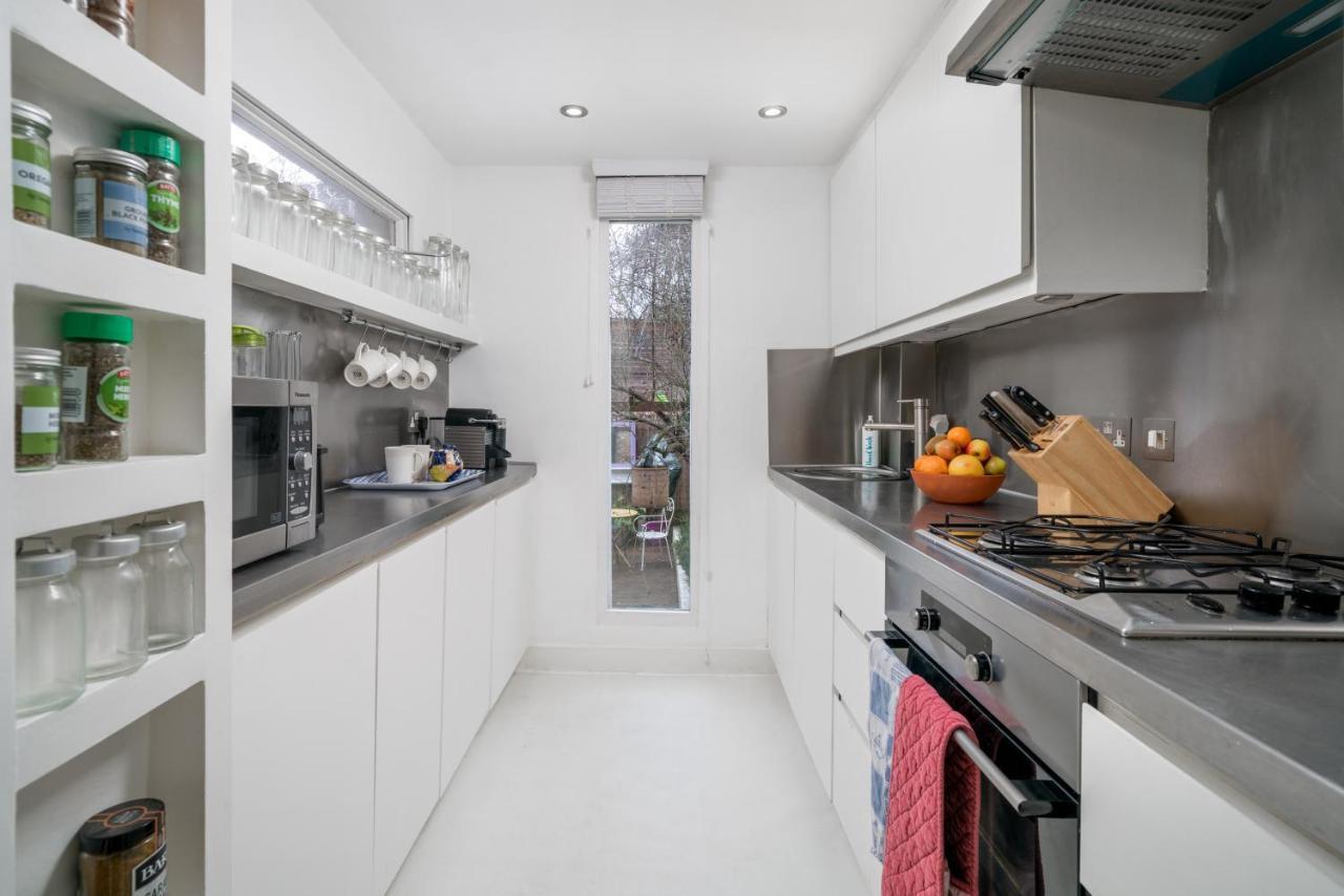 Captivating Apartment In Shepherds Bush Лондон Екстериор снимка