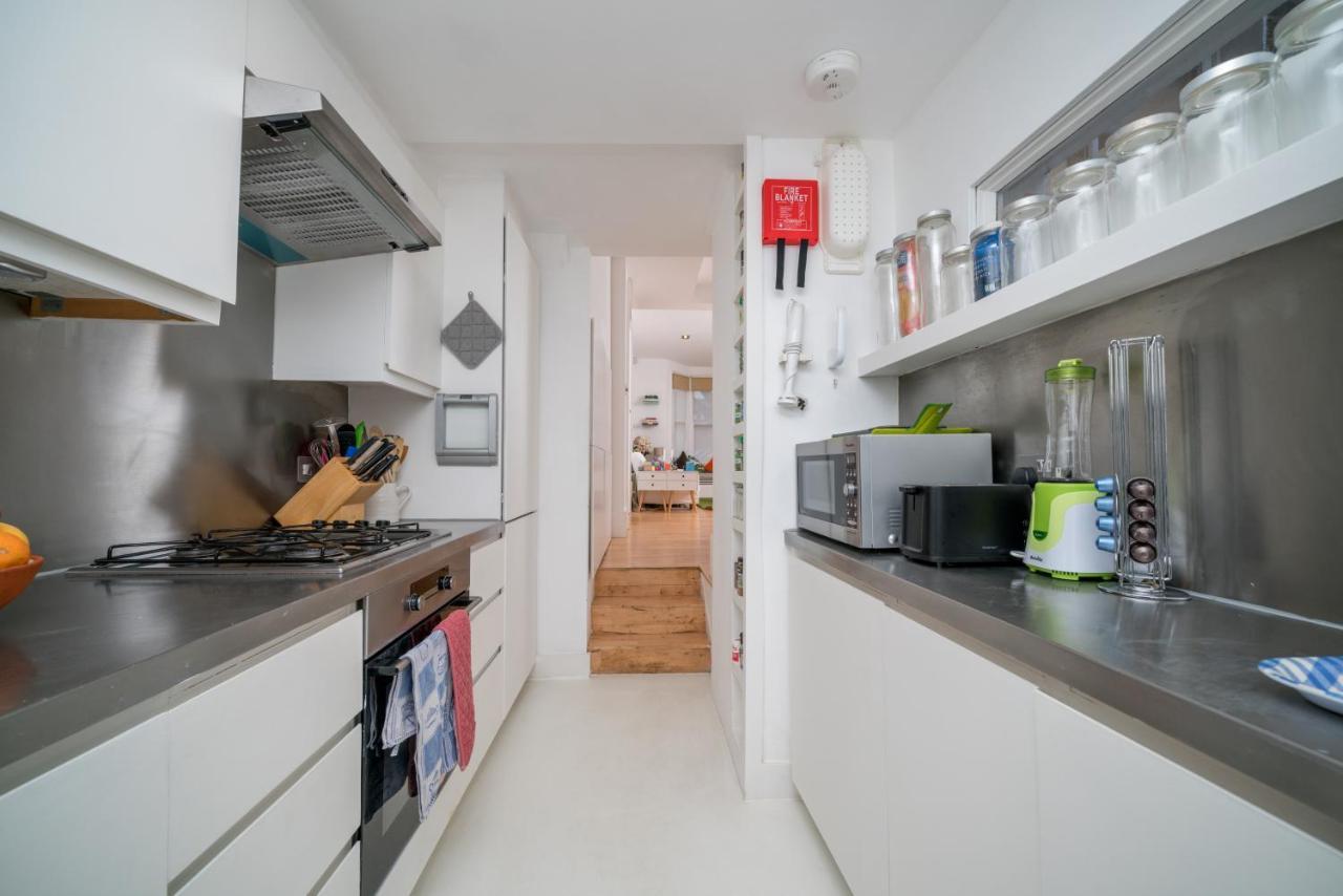Captivating Apartment In Shepherds Bush Лондон Екстериор снимка