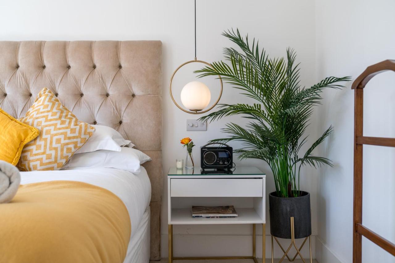 Captivating Apartment In Shepherds Bush Лондон Екстериор снимка