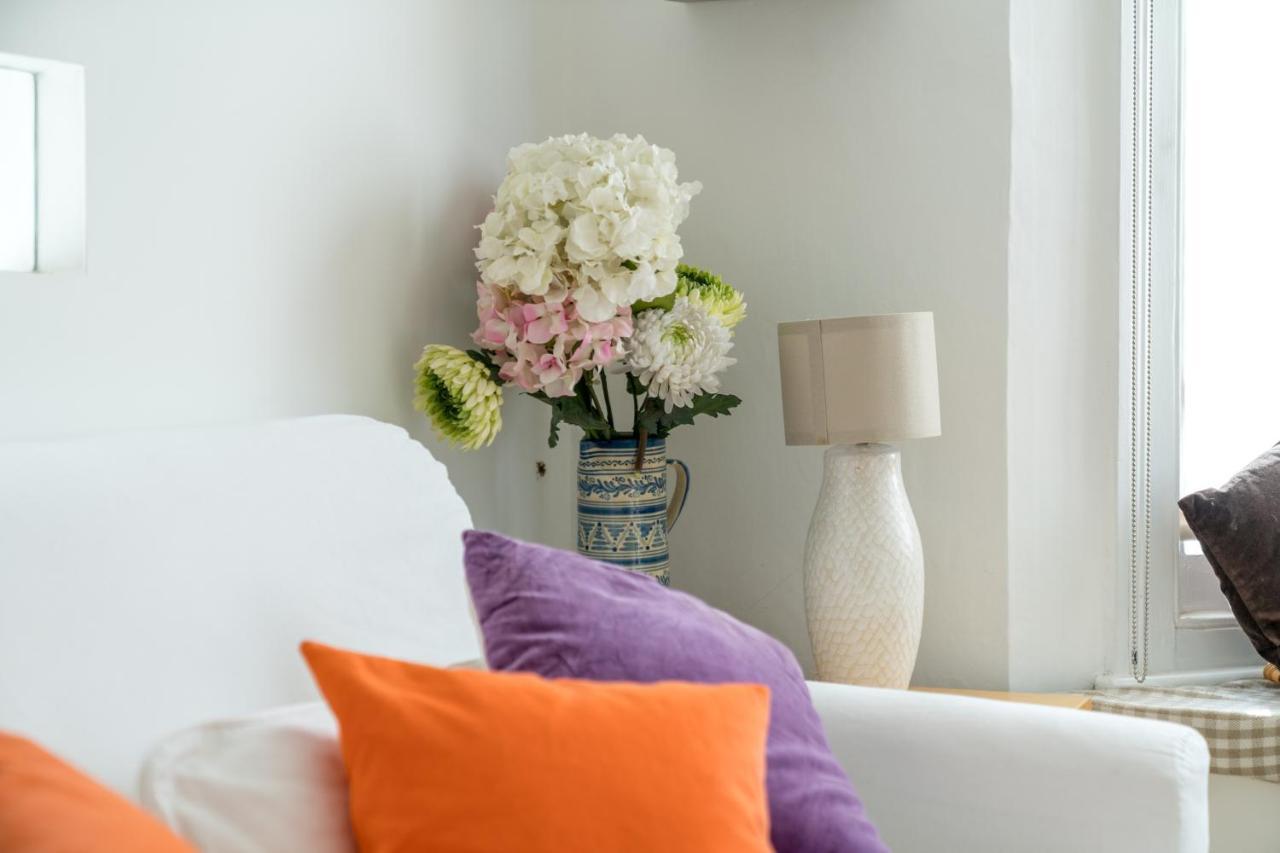 Captivating Apartment In Shepherds Bush Лондон Екстериор снимка